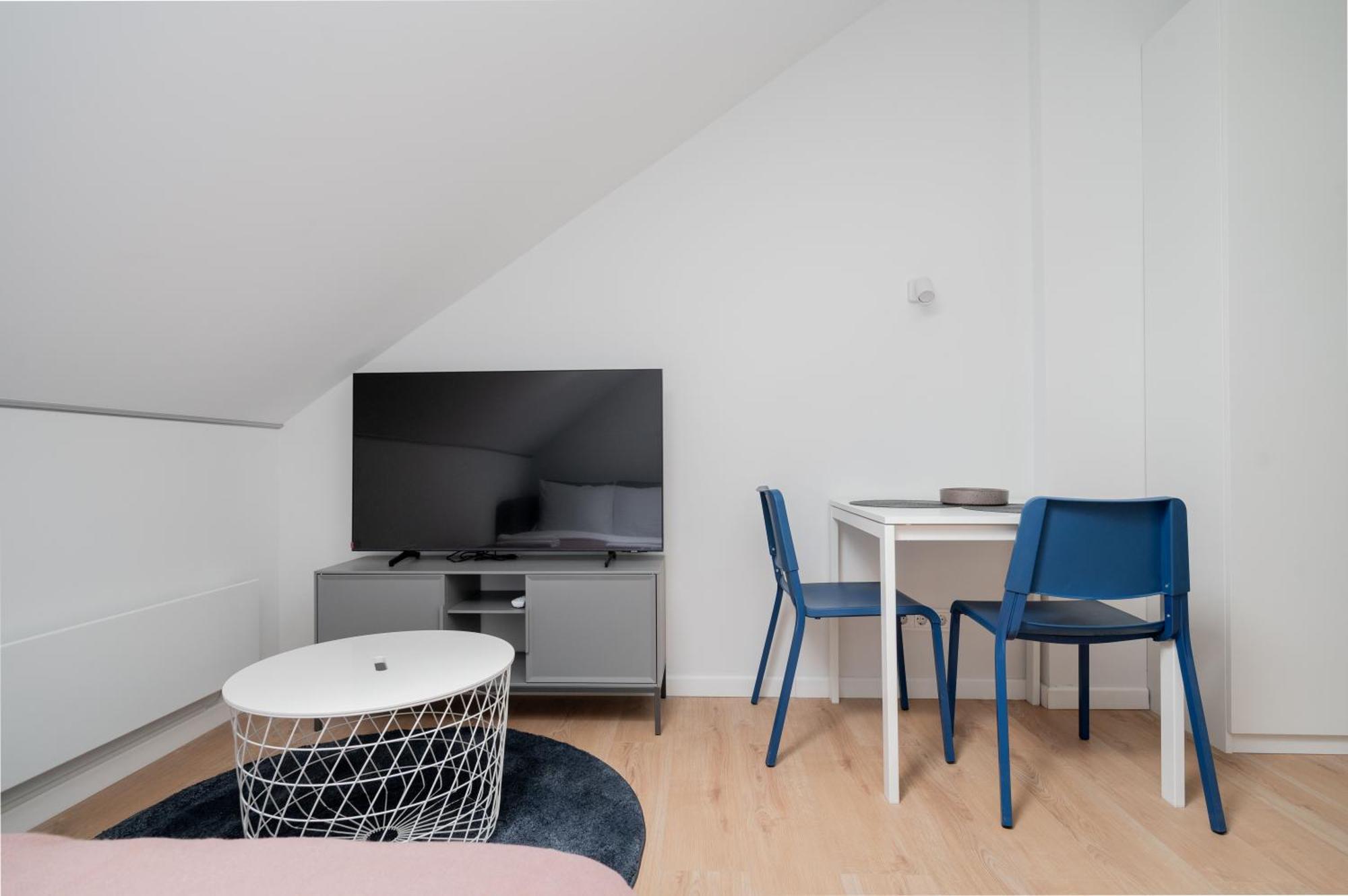 Brand New Luma By Reside Baltic Apartment